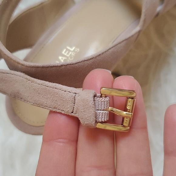 Michael kors heels - Picture 5 of 9